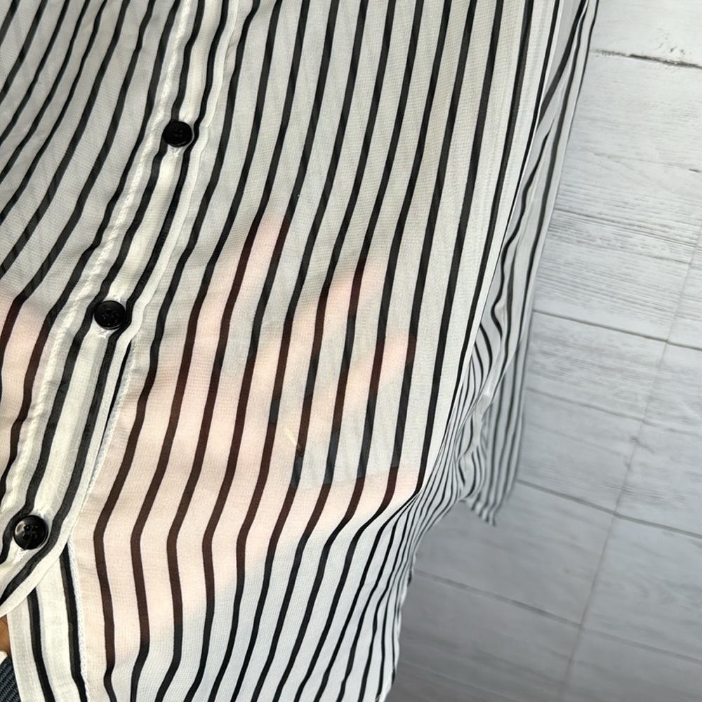 Forever 21 Sleeveless Button Down Sheer Blouse | SIZE S - Picture 3 of 7